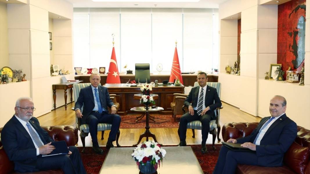 Erdoğan-Özel görüşmesinden ilk kareler geldi 3